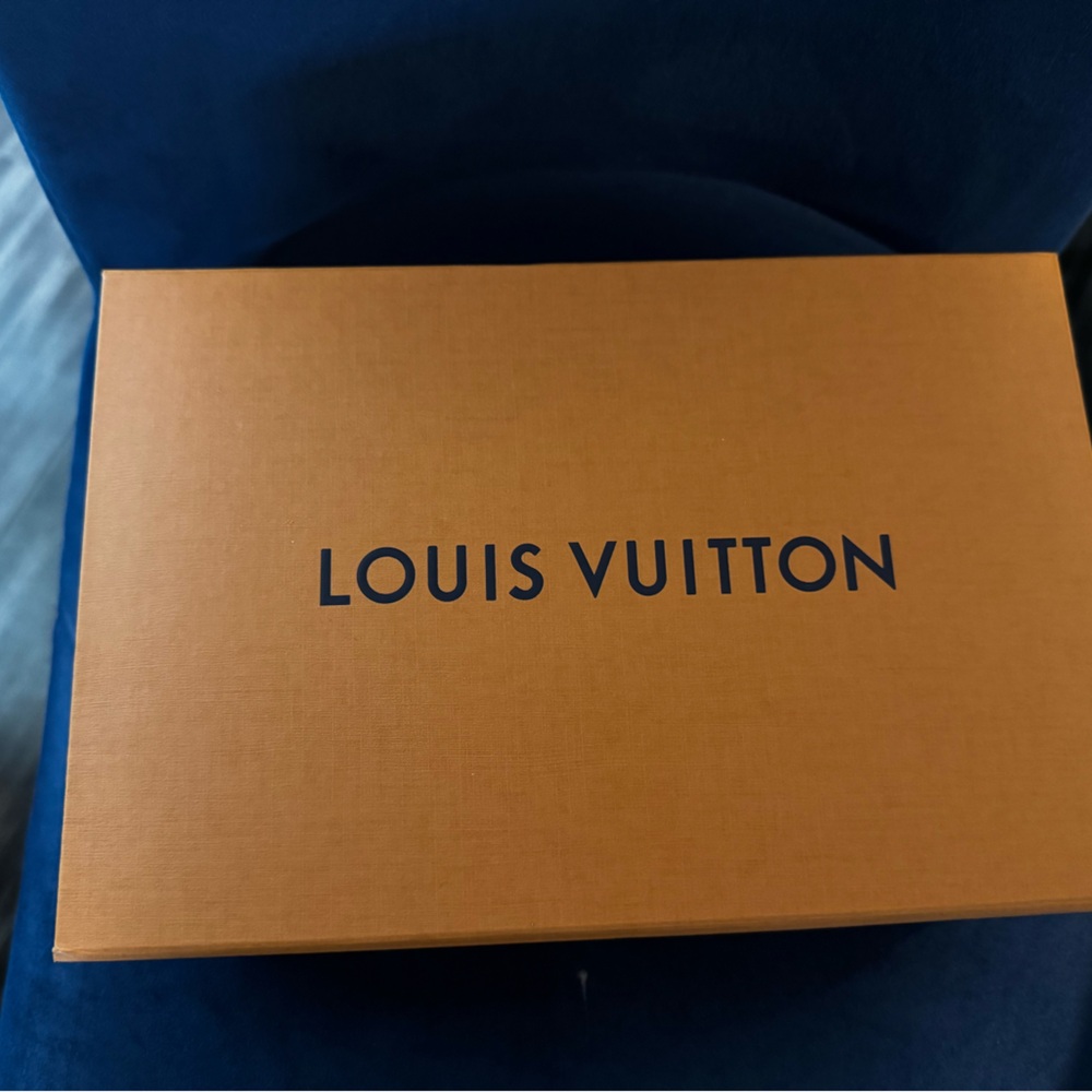 Authentic Louis Vuitton Belt Gift Box – Orange Magnetic Closure